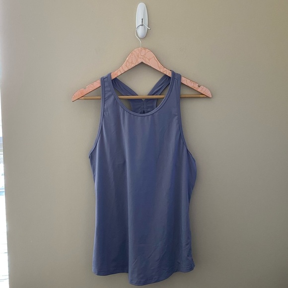 Women’s Fabletics Purple Autumn Workout Athletic Tank Top Size Small - Picture 2 of 4